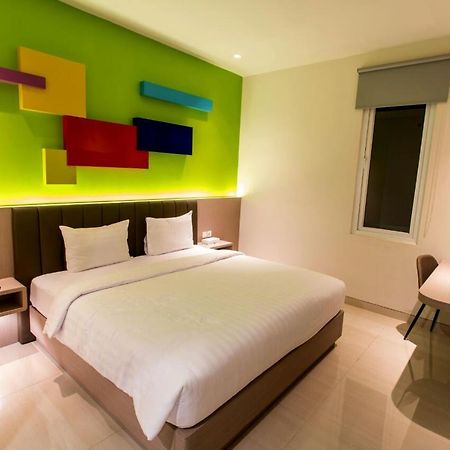 Zoom Dharmahusada Hotel Surabaya Eksteriør bilde