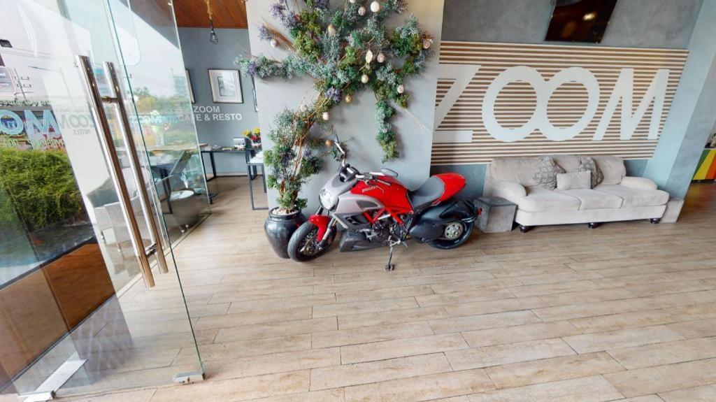 Zoom Dharmahusada Hotel Surabaya Eksteriør bilde