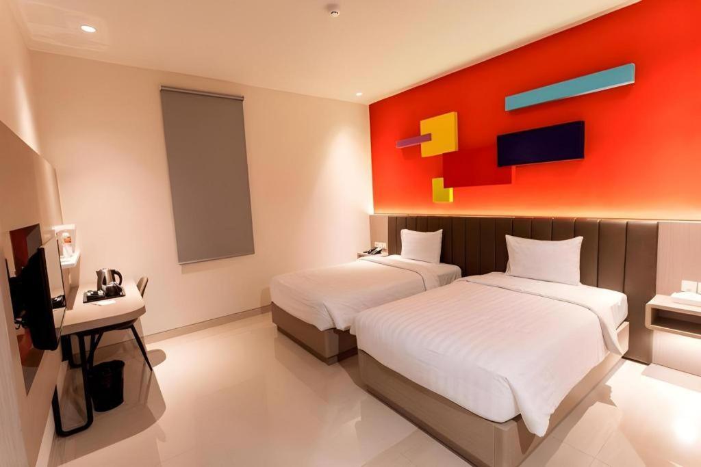 Zoom Dharmahusada Hotel Surabaya Eksteriør bilde