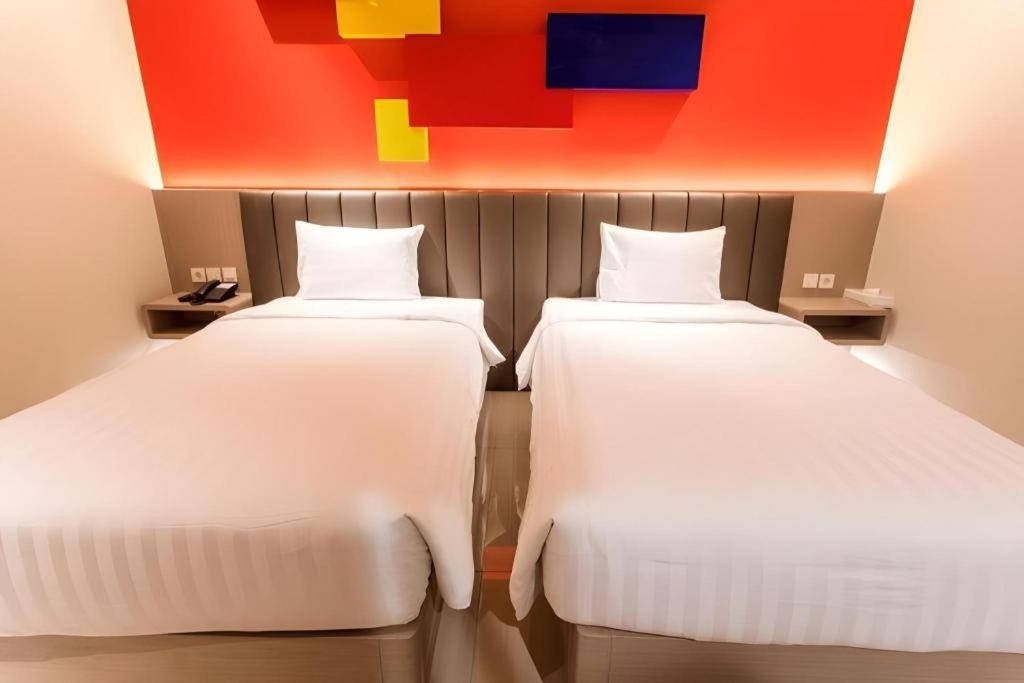Zoom Dharmahusada Hotel Surabaya Eksteriør bilde