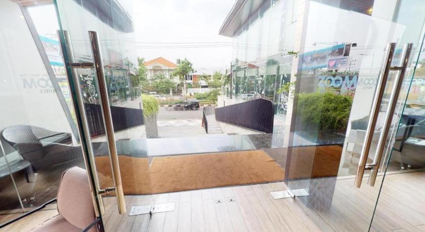 Zoom Dharmahusada Hotel Surabaya Eksteriør bilde