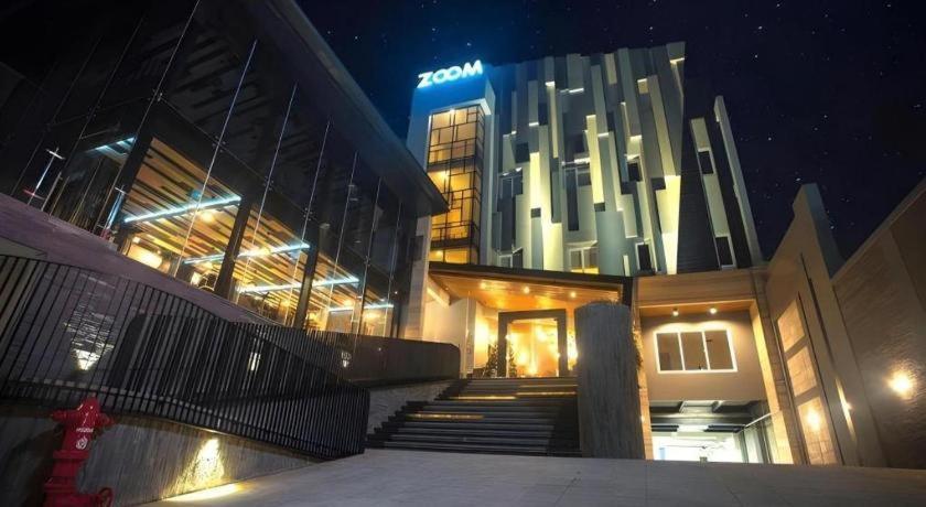 Zoom Dharmahusada Hotel Surabaya Eksteriør bilde